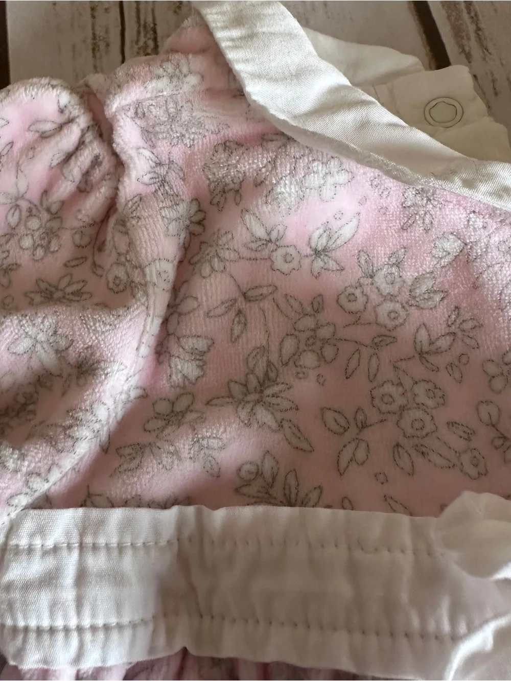 Janie and Jack Pink floral sleeper with white bows, vguc size 3-6 months